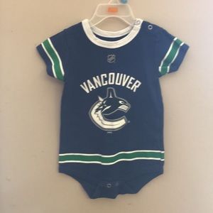 Canucks Diaper shirt, like new, 18 months
